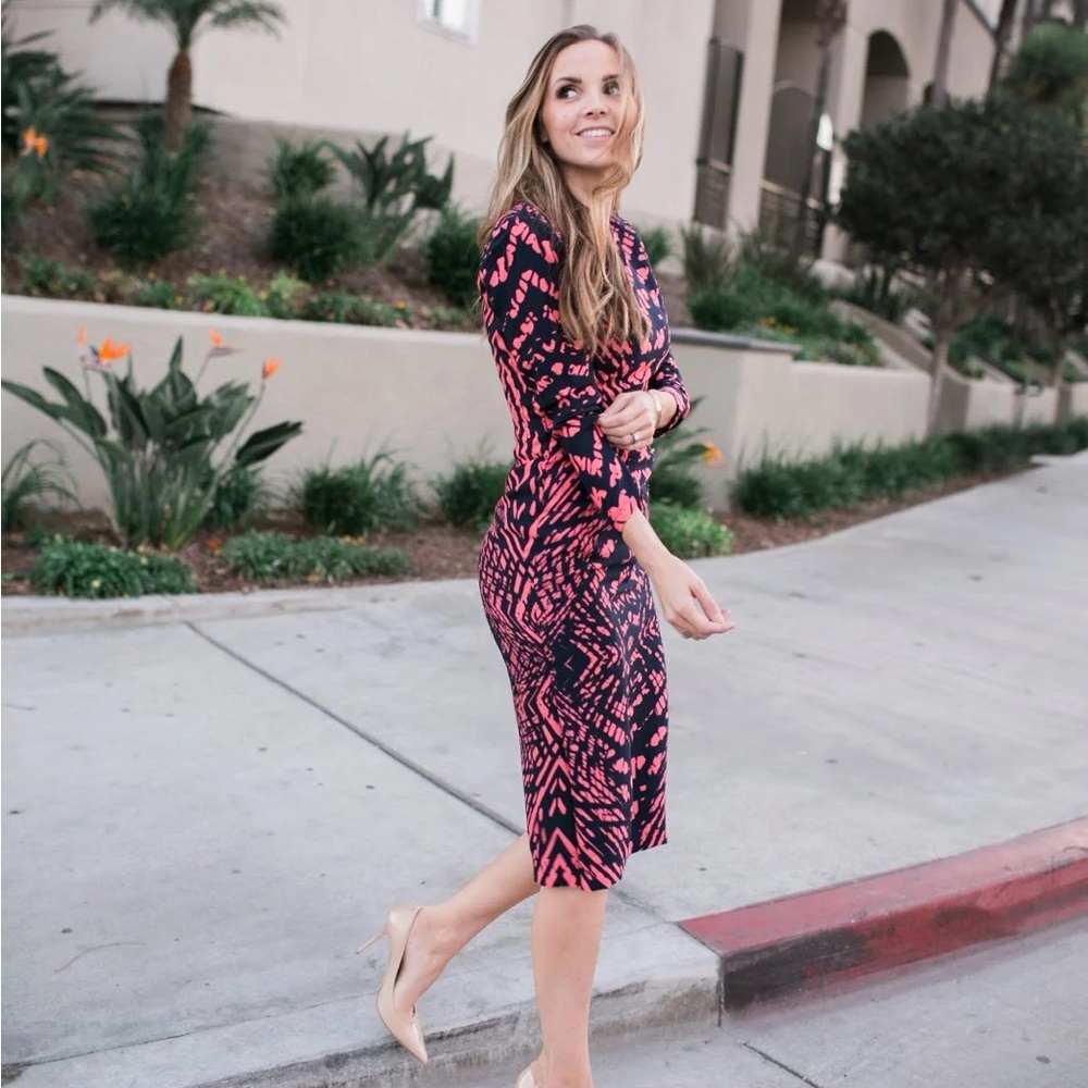 Maggie London Abstract Sheath Dress Size 2